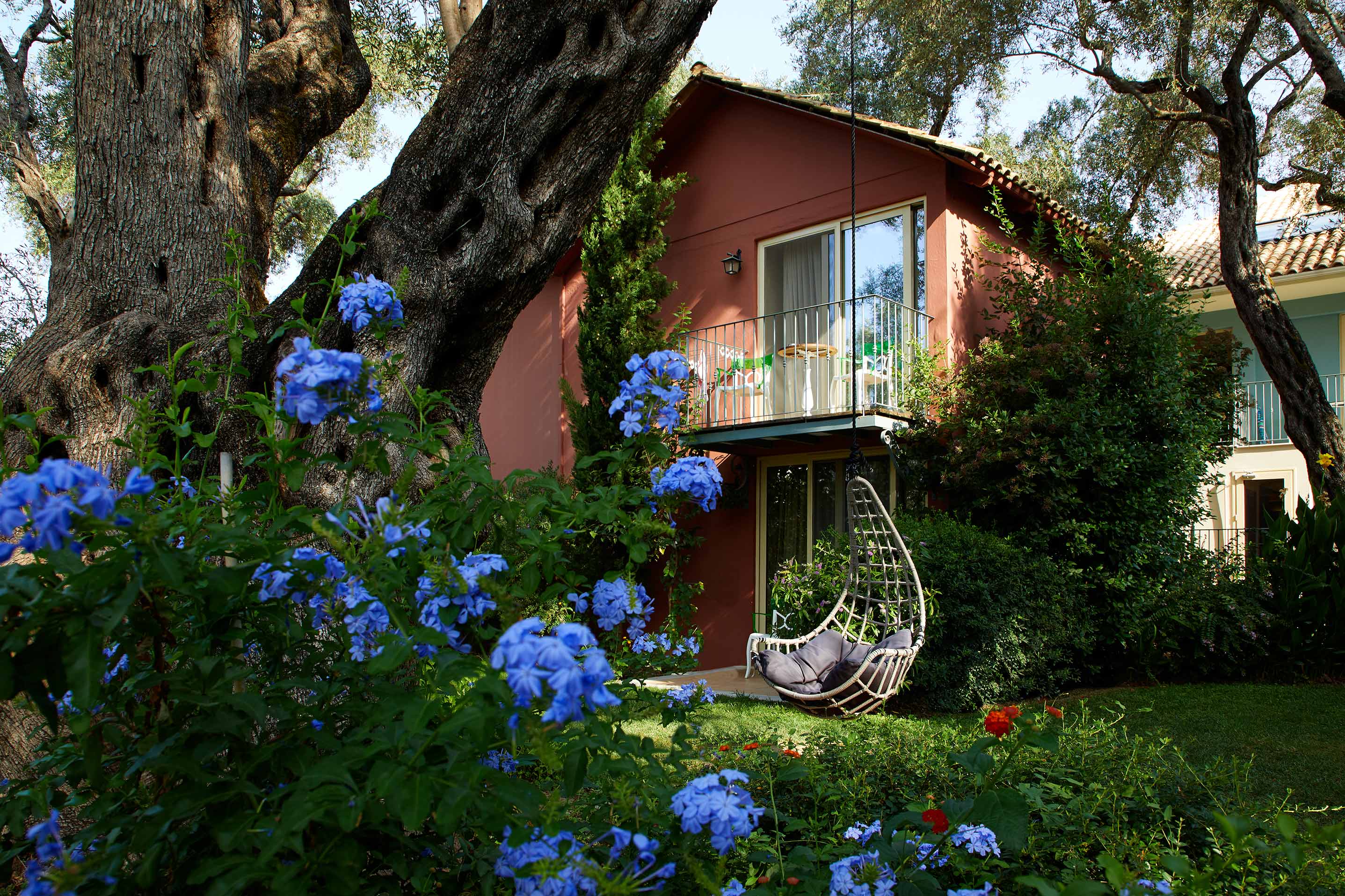 Parga Beach bungalow with old olive tree