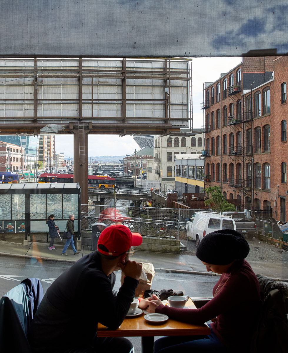 couple in cafe in Seattle, USA