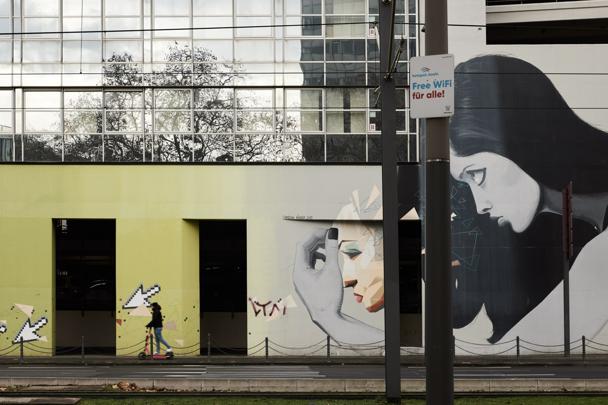 graffiti faces Cologne