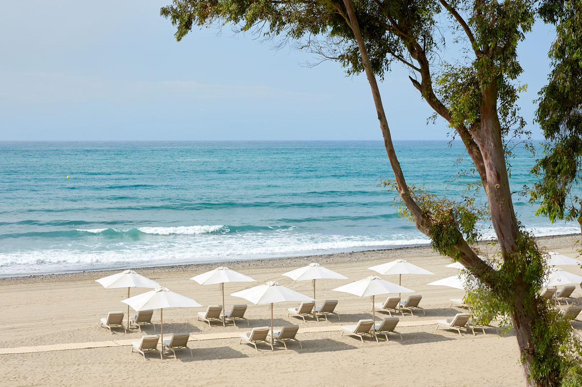 Ikos Andalusia, beach with umbrellas and sunbeds