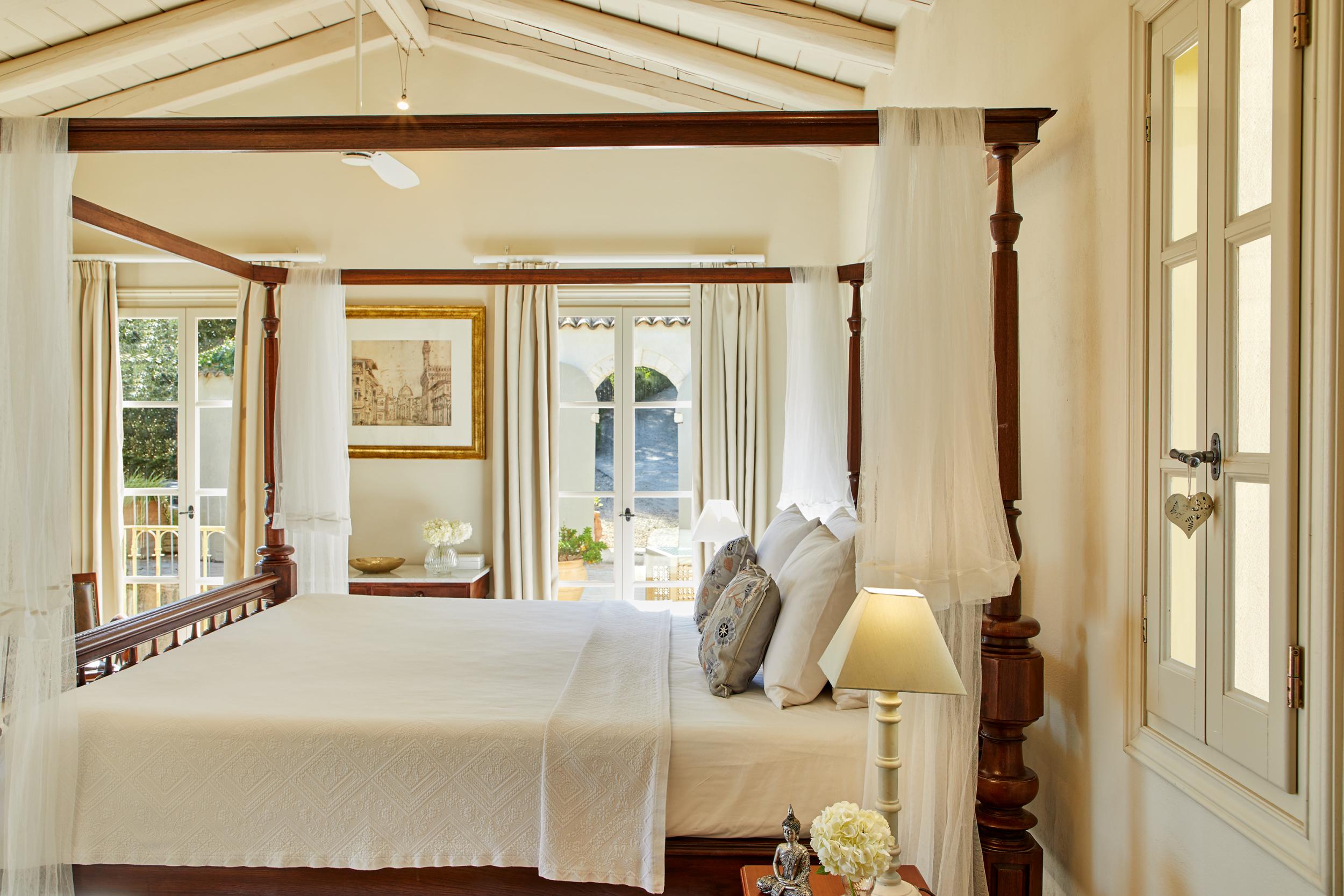 Villa Eremia master bedroom