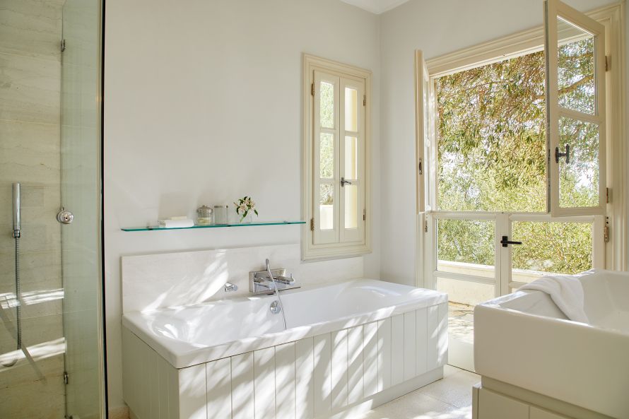 Villa Eremia bathroom with sun shining in