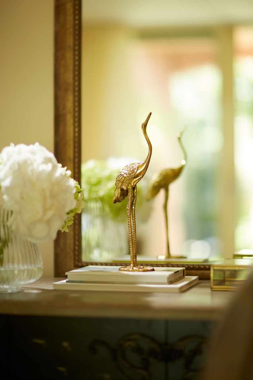 detail with bird statue from room at Parga Beach