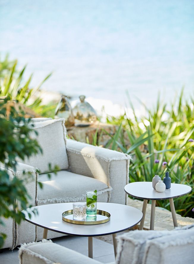 Sani Club Lounge, detail with drinks