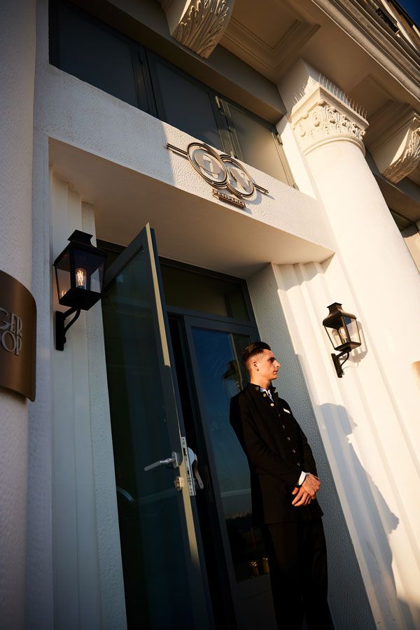 ON Residence Thessaloniki, entrance, groom