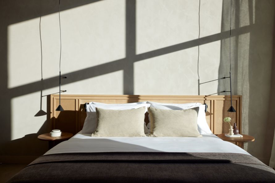 Helea, Rhodes, suite, shadows