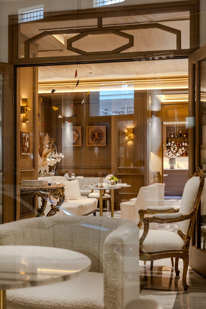The Dolli, Restaurant, interior